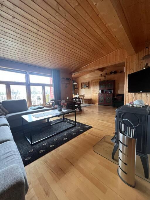 Cozy And Spacious Cabin Svensby Exterior photo